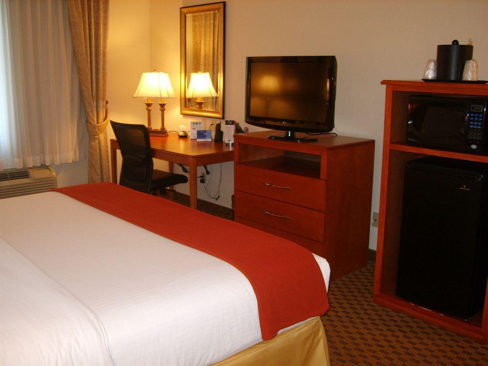Holiday Inn Express & Suites Midland Loop 250, An Ihg Hotel Szoba fotó